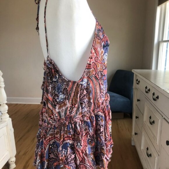 Buckle Paisley Print Peplum Tank Top - Picture 5 of 10